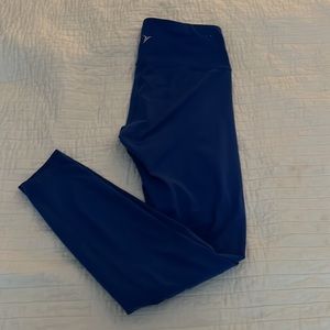 Blue Old Navy high wasted activewear pants.
